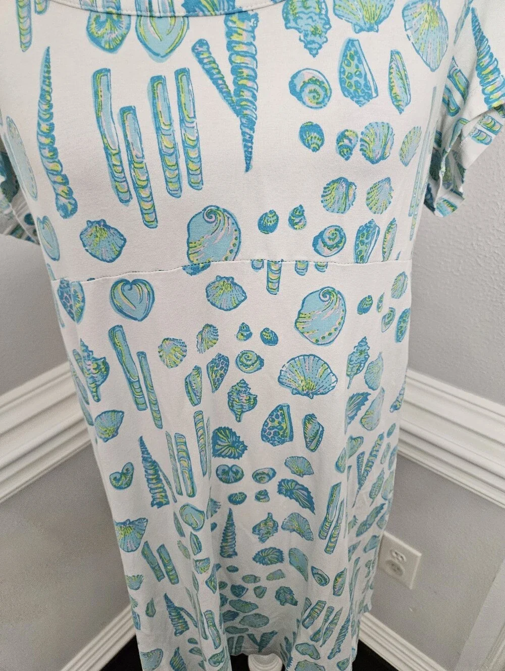 Lilly pulizer dress size large shells - Picture 4 of 8